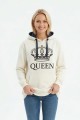 Kadın Beyaz Queen Yazılı Taç Baskılı Kapüşonlu Kanguru Cepli Sweatshirt
