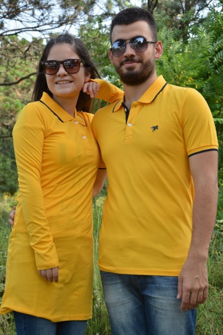 Düz Sarı Tunik Ve Tişört Sevgili Kombini