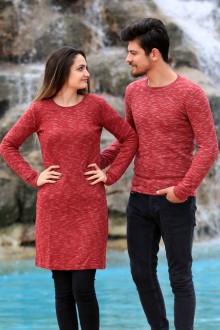Kırçıllı Desen Kırmızı Tunik Ve Triko Sevgili Kombini