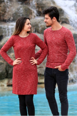 Kırçıllı Desen Kırmızı Tunik Ve Triko Sevgili Kombini