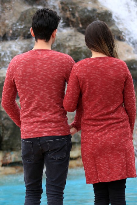 Kırçıllı Desen Kırmızı Tunik Ve Triko Sevgili Kombini