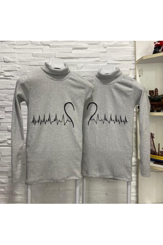 Kalp Atışı Baskılı Gri Boğazlı Triko Sevgili Kombini