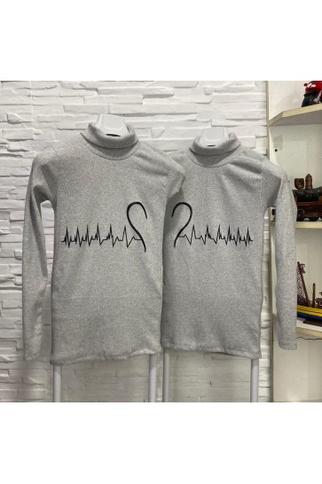 Kalp Atışı Baskılı Gri Boğazlı Triko Sevgili Kombini