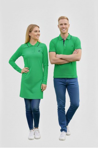 Düz Yeşil Tunik Ve Tişört Sevgili Kombini