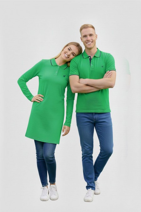 Düz Yeşil Tunik Ve Tişört Sevgili Kombini